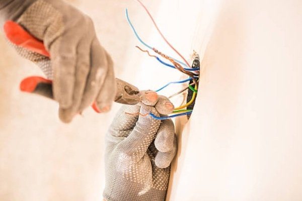 Instalacoes-eleetricas.jpg Instalacoes-eleetricas.jpg